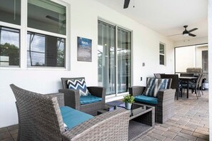 Outdoor dining - Modern Marvel-Spacious, Themed, Fun-Filled (Kissimmee)