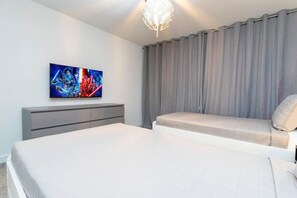 4 Schlafzimmer, Bügeleisen/Bügelbrett, Reisekinderbett, WLAN