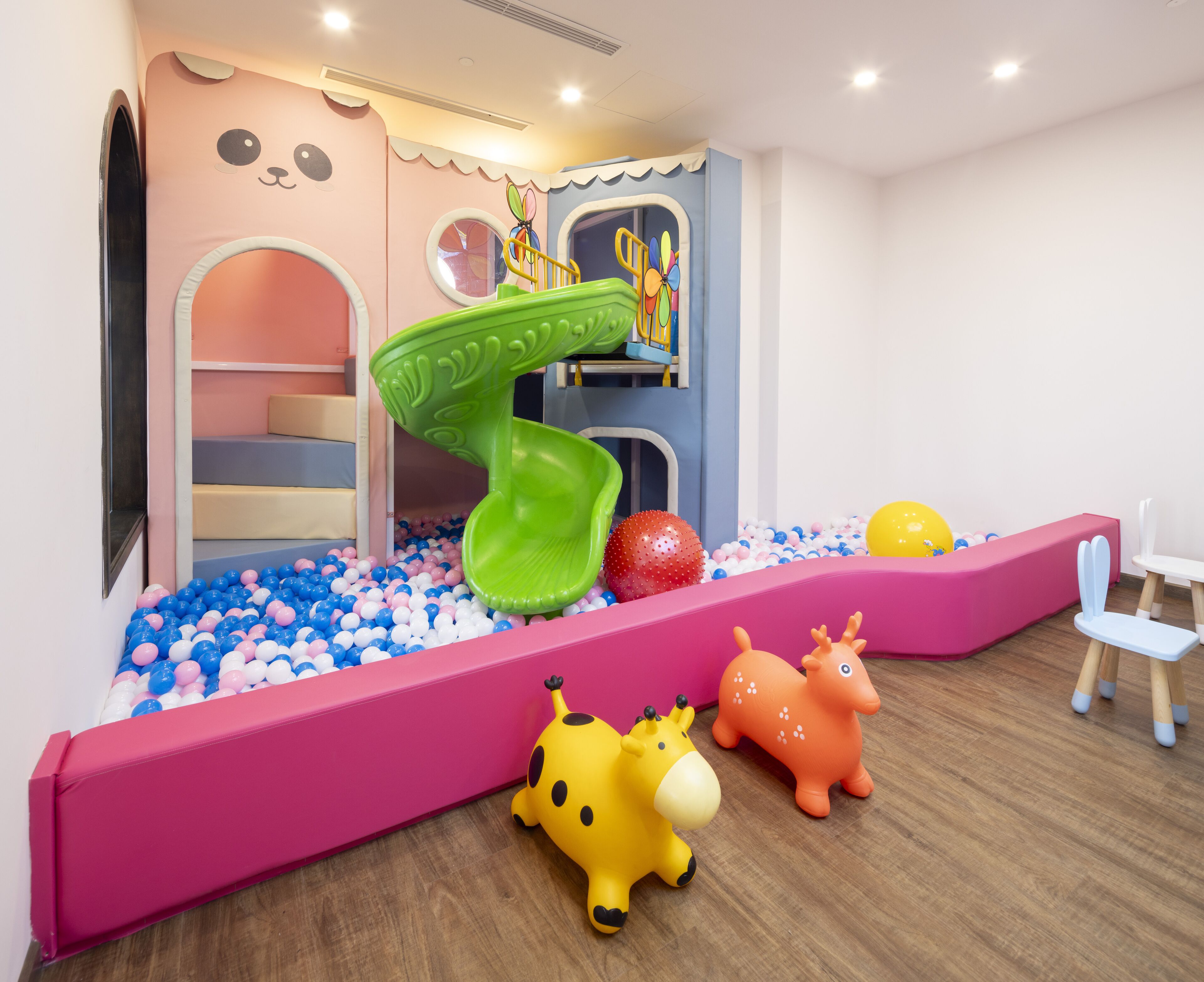 Innen-Kinderspielplatz