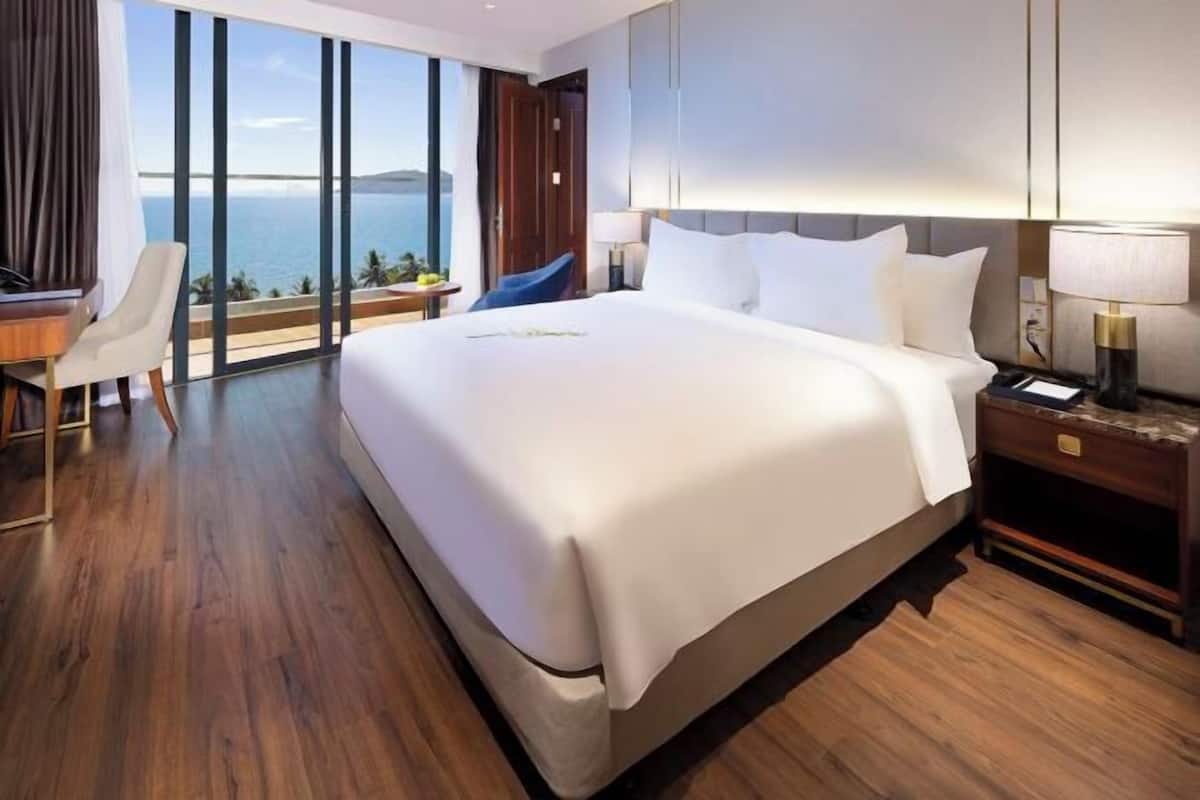 1 Schlafzimmer, Minibar, Zimmersafe, Schreibtisch