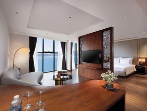 Suite Exécutive, 1 très grand lit, balcon, vue mer | Vue sur la plage/l’océan