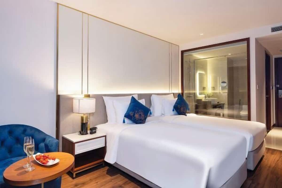 1 Schlafzimmer, Minibar, Zimmersafe, Schreibtisch
