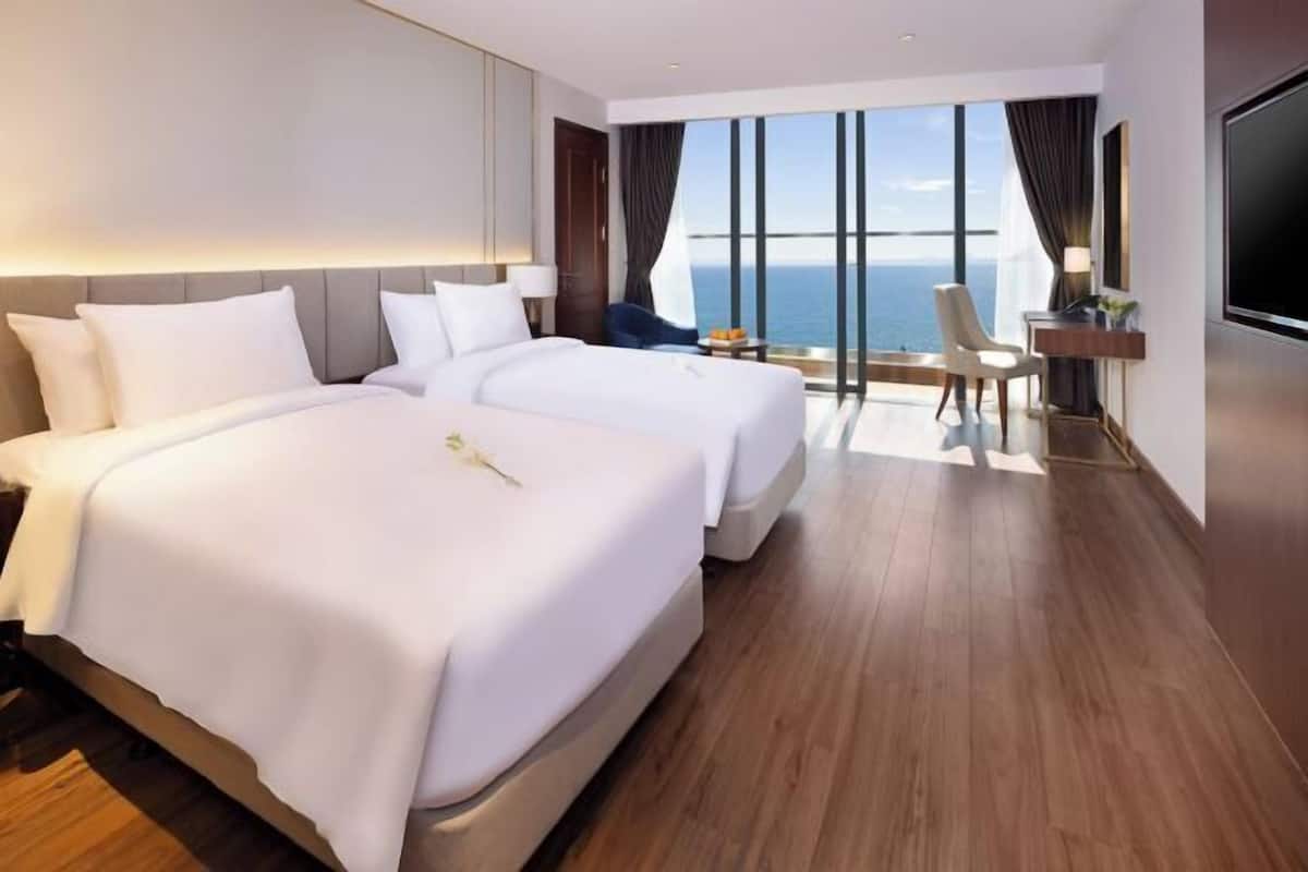 Minibar, in-room safe, desk, blackout curtains