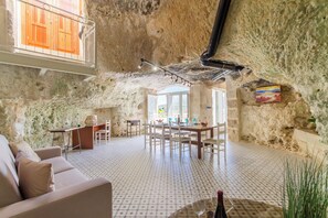 Family Villa, Multiple Bedrooms, 2 Bathrooms (Pleasant stone house & jacuzzi St) | Interior