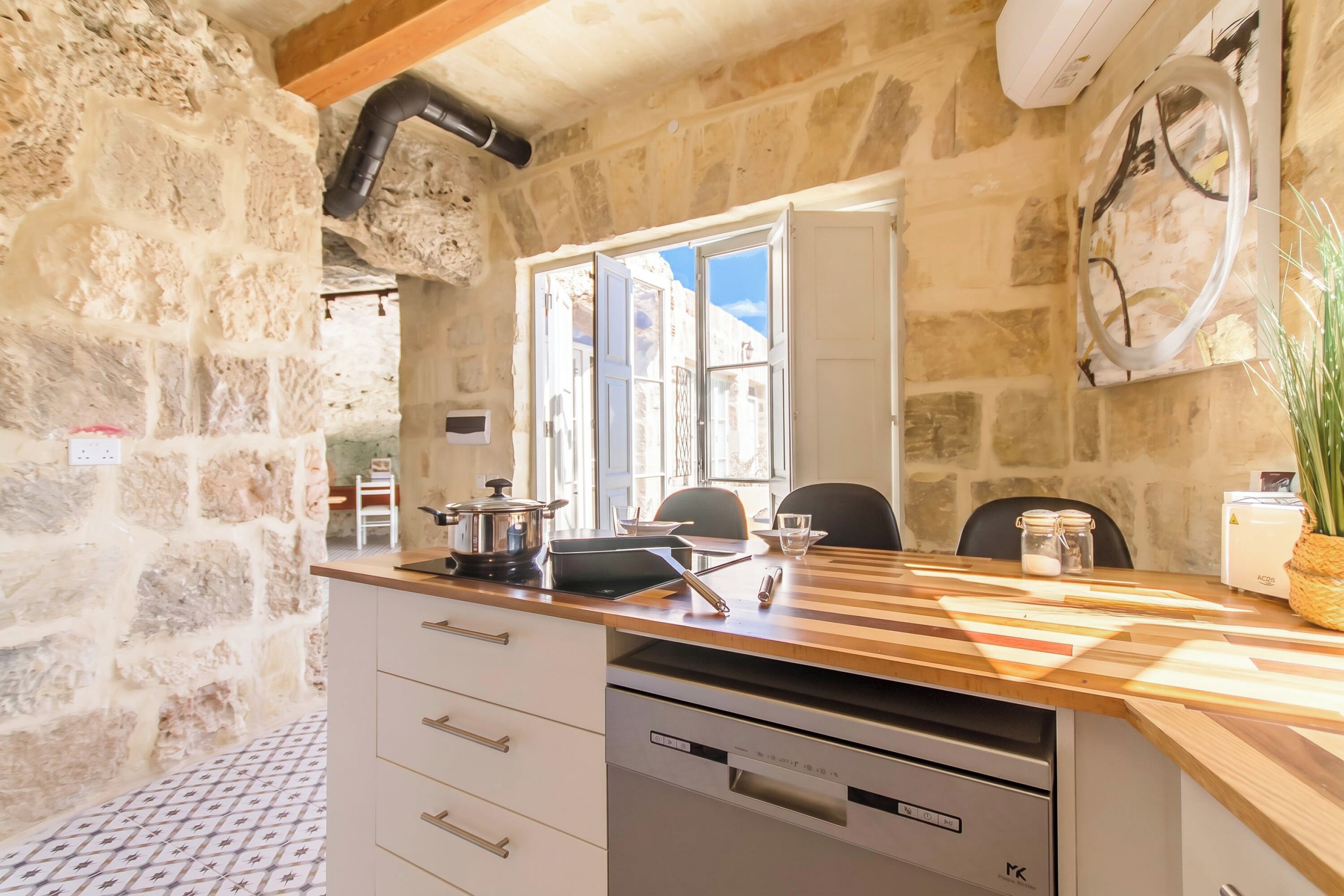 Photo - Pleasant Stone House & Jacuzzi St Martin