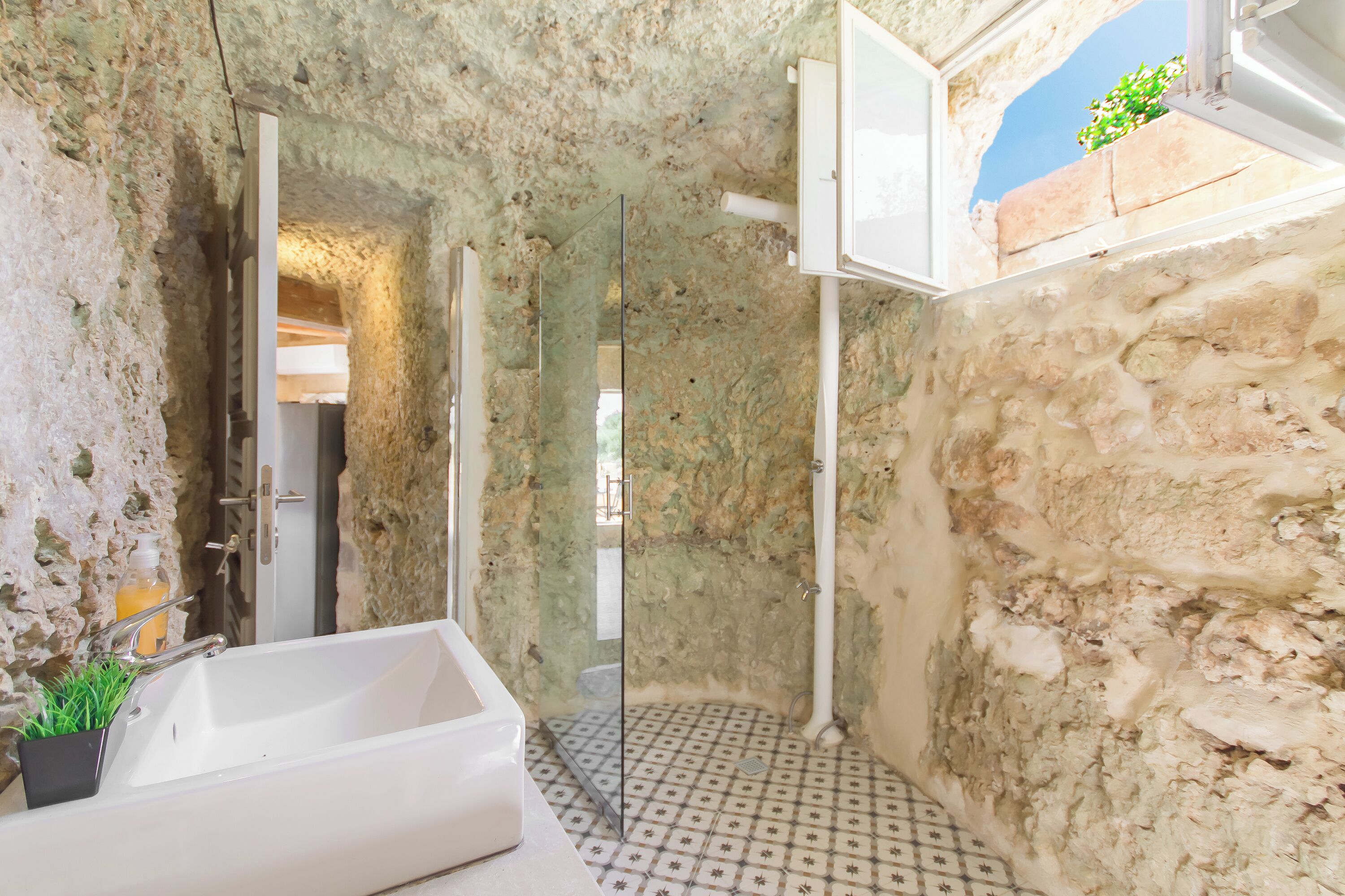 Photo - Pleasant Stone House & Jacuzzi St Martin
