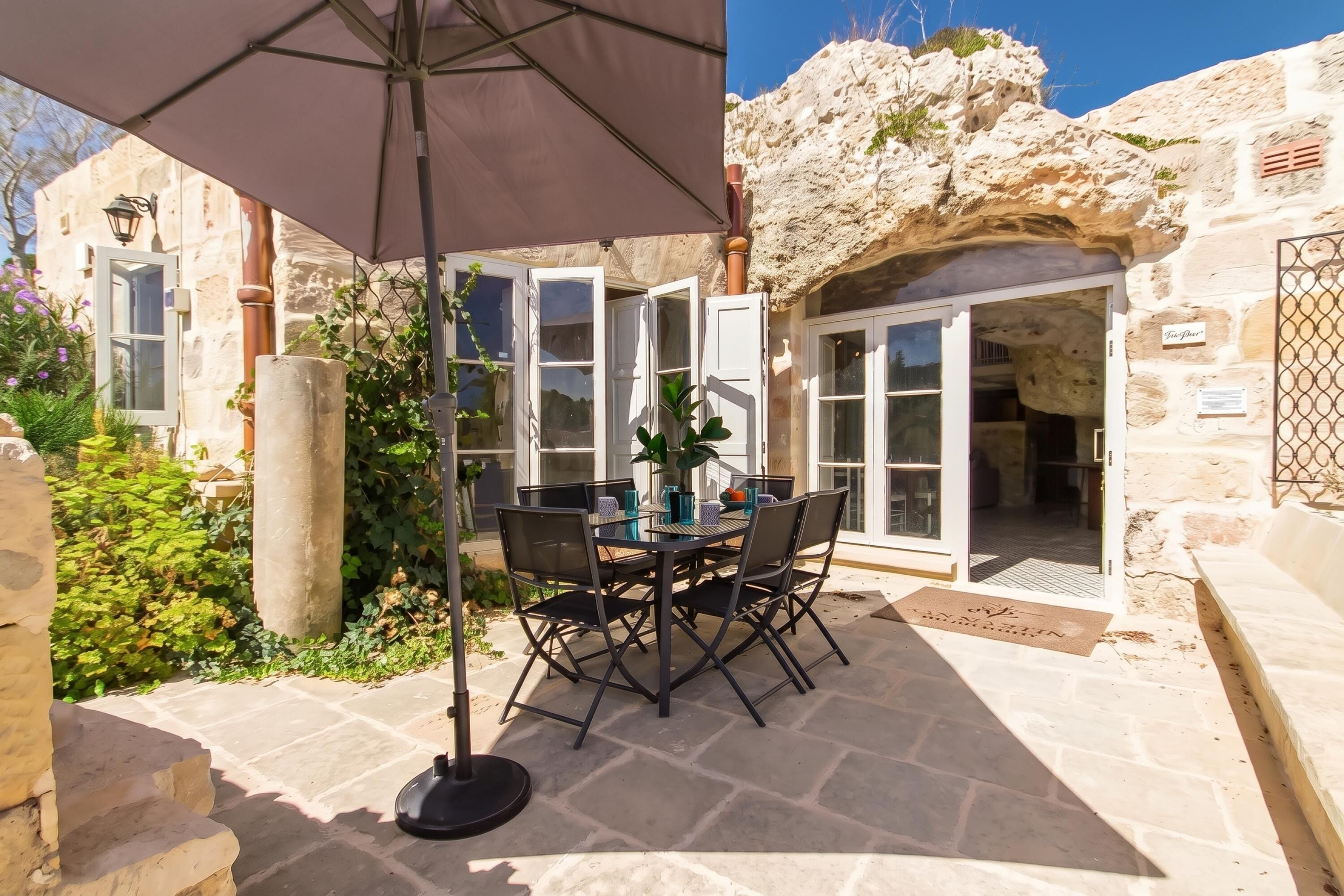 Photo - Pleasant Stone House & Jacuzzi St Martin