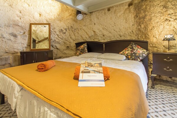 Pleasant Stone House & Jacuzzi St Martin - Malta