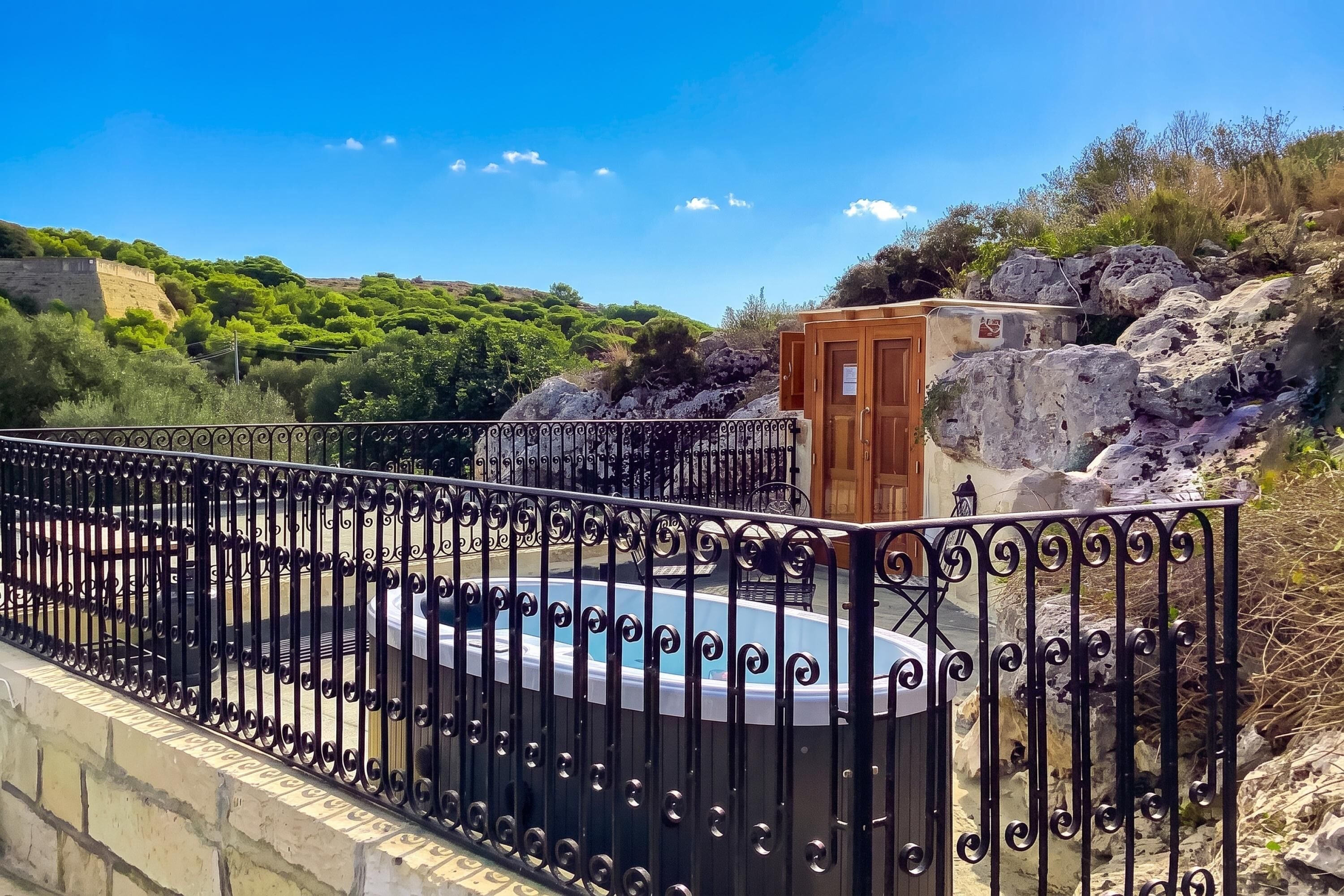 Photo - Pleasant Stone House & Jacuzzi St Martin