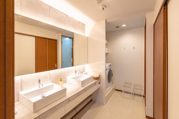 Bathroom - Ocean Nipponichi (Osaka)