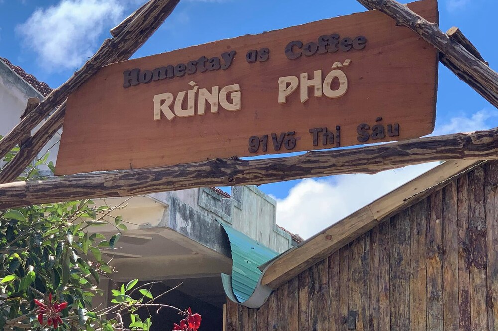 Rung Pho Homestay And Coffee