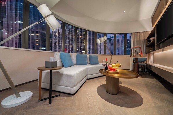 不凡城景套房 | 羽絨被、免費迷你吧物品、客房內保險箱、遮光布/窗簾