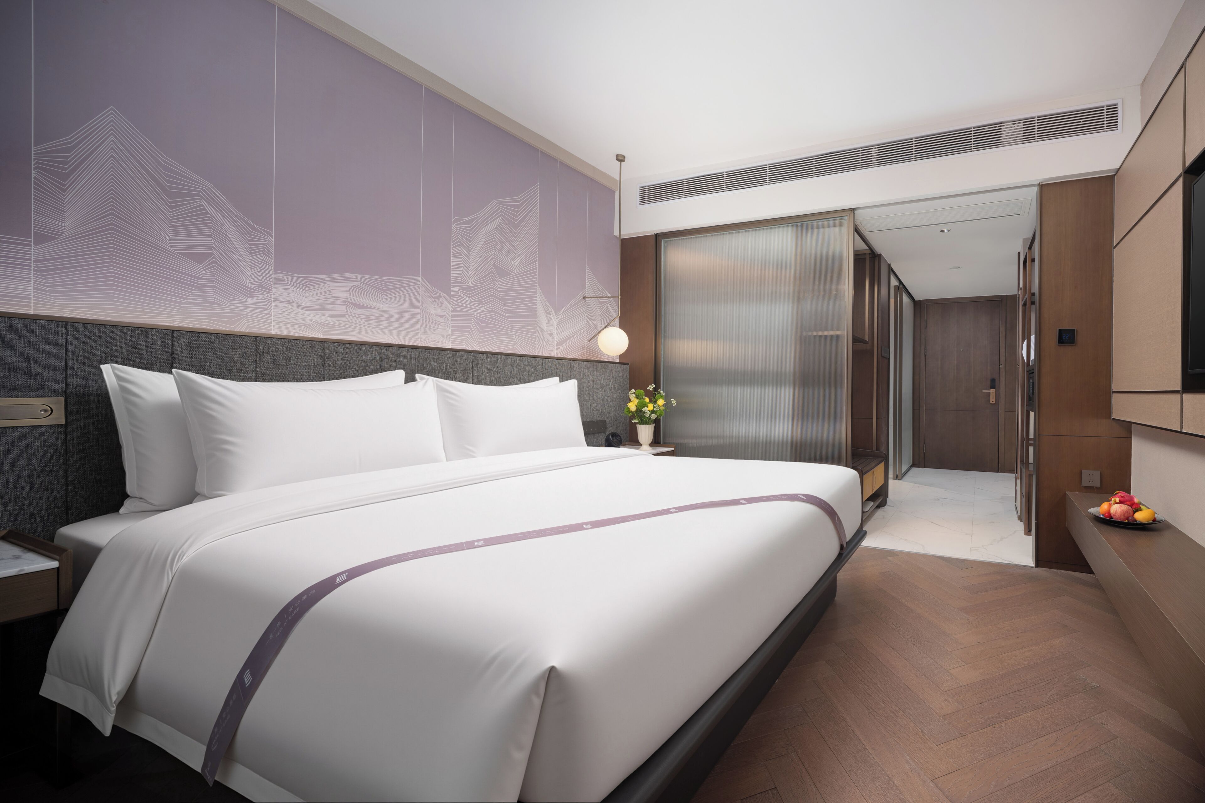 ห้องดีลักซ์ | ผ้านวมขนเป็ด, มินิบาร์ฟรีบางอย่าง, ตู้นิรภัยในห้องพัก, ผ้าม่านกันแสง