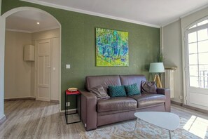 Living area - Apartment, Enghien-les-Bains (Enghien-les-Bains)