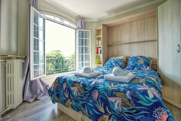 2 bedrooms, WiFi, bed sheets