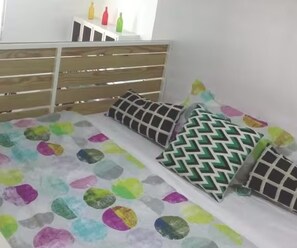 1 chambre, accès au Wi-Fi (inclus), literie fournie