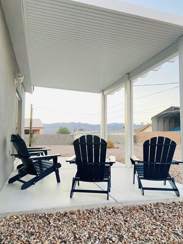 Comfortable 3 bedroom 2 bathroom 2 car garage home 