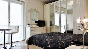 Deluxe-Doppel- oder -Zweibettzimmer | Hochwertige Bettwaren, Daunenbettdecken, Pillowtop-Betten