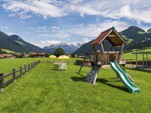 Children’s play area – outdoor - Sporthotel Tirolerhof (Itter)