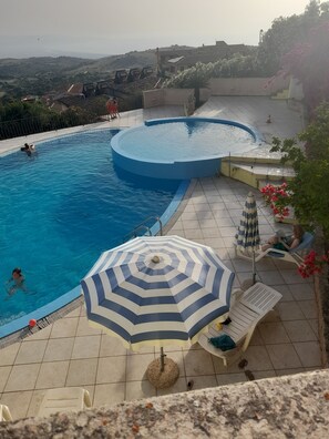 Pool - Red coast apartment x 2 terrace sea view Swimming pool sunbeds, umbrellas (Trinità d'Agultu e Vignola)