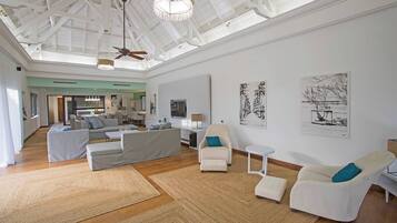 Villa, 5 Bedrooms, Accessible, Private Pool | Interior