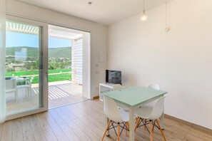 Appartement, 1 chambre, balcon | Restauration