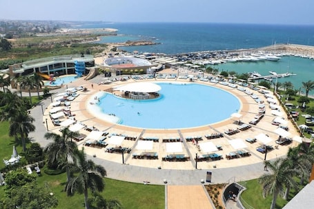 Indoor pool, seasonal outdoor pool, open open 24 hours, pool umbrellas. Miramar Hotel Resort & Spa