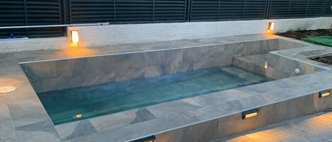 Piscine extérieure, piscine chauffée