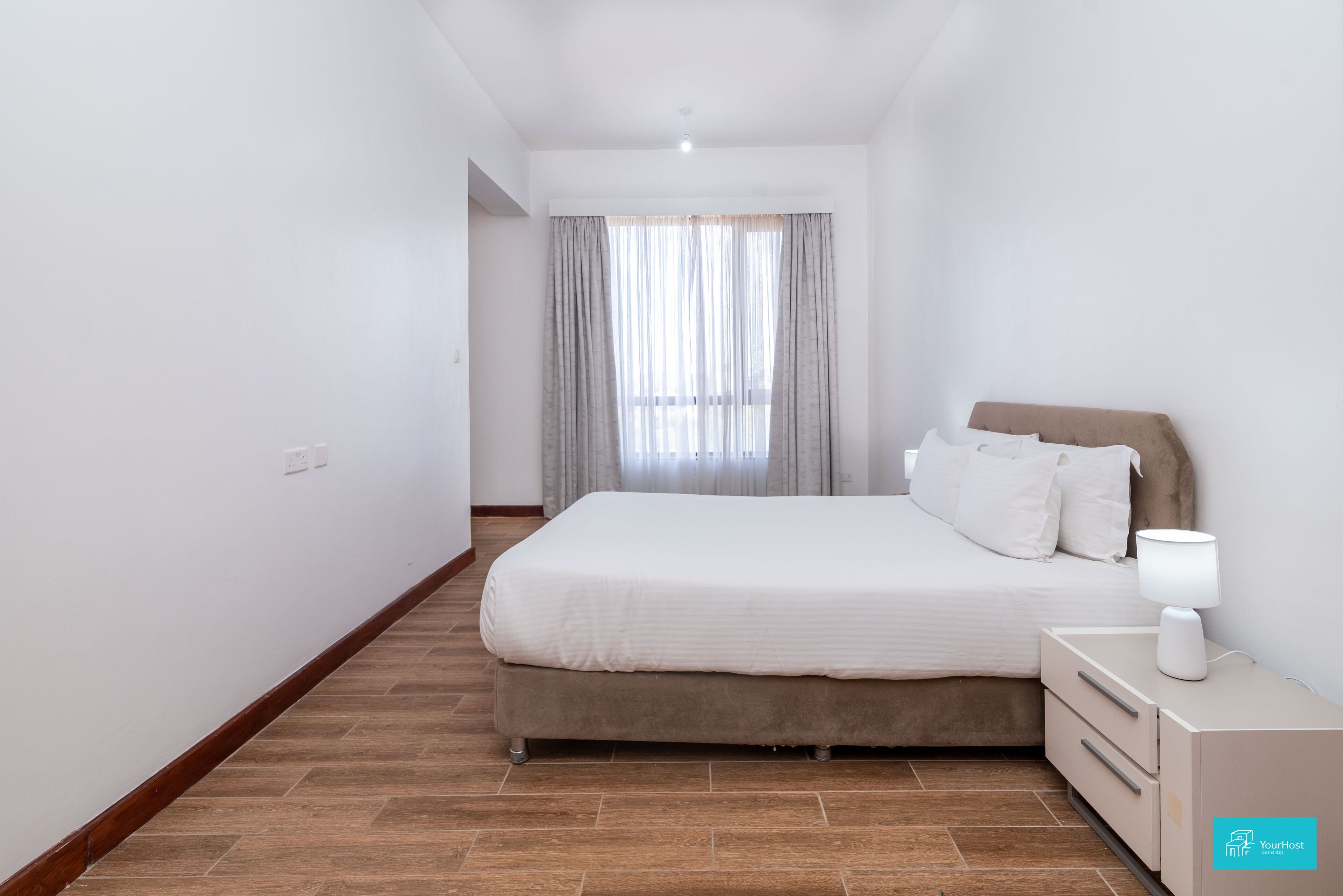 Business Room | Bathroom