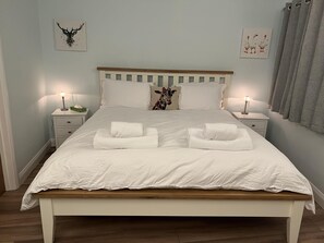 Huisje | 1 slaapkamer, een strijkplank/strijkijzer, gratis wifi, beddengoed