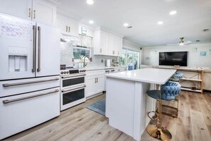 Exterior - She Sells (Sanibel)