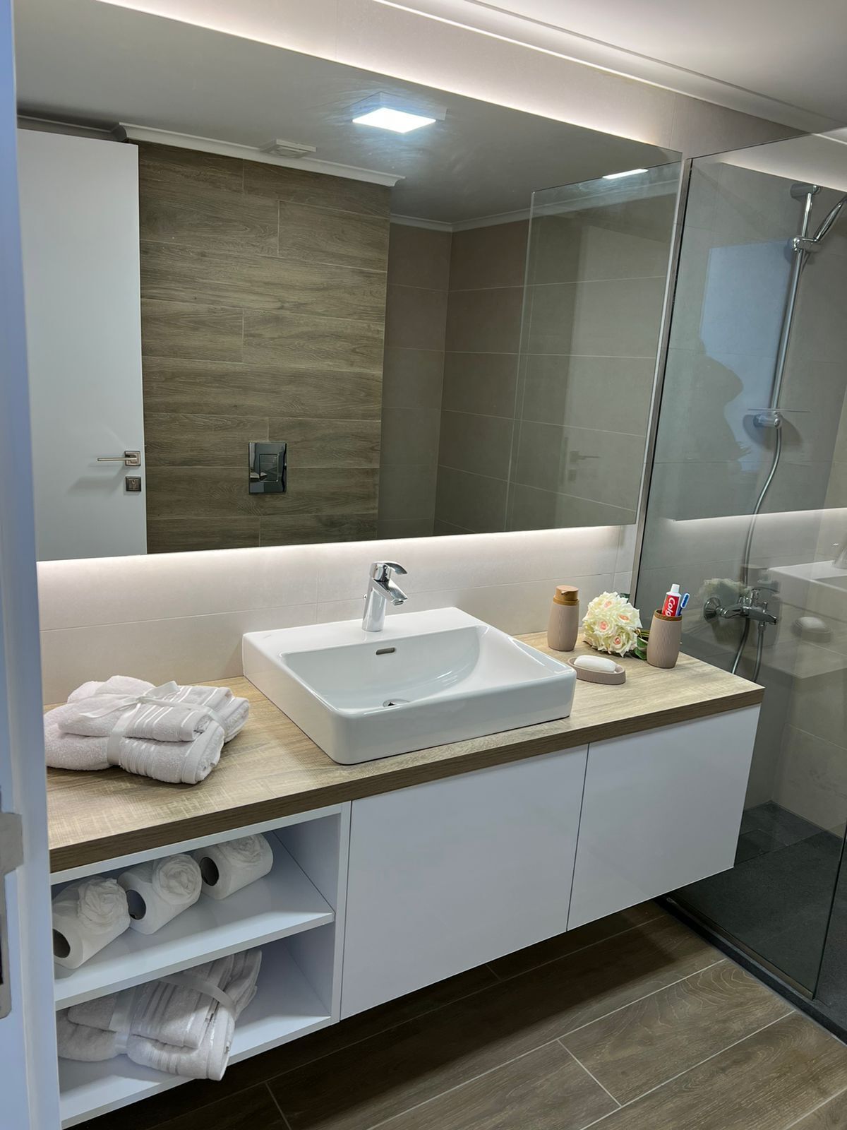 Premium Apartment | Bathroom