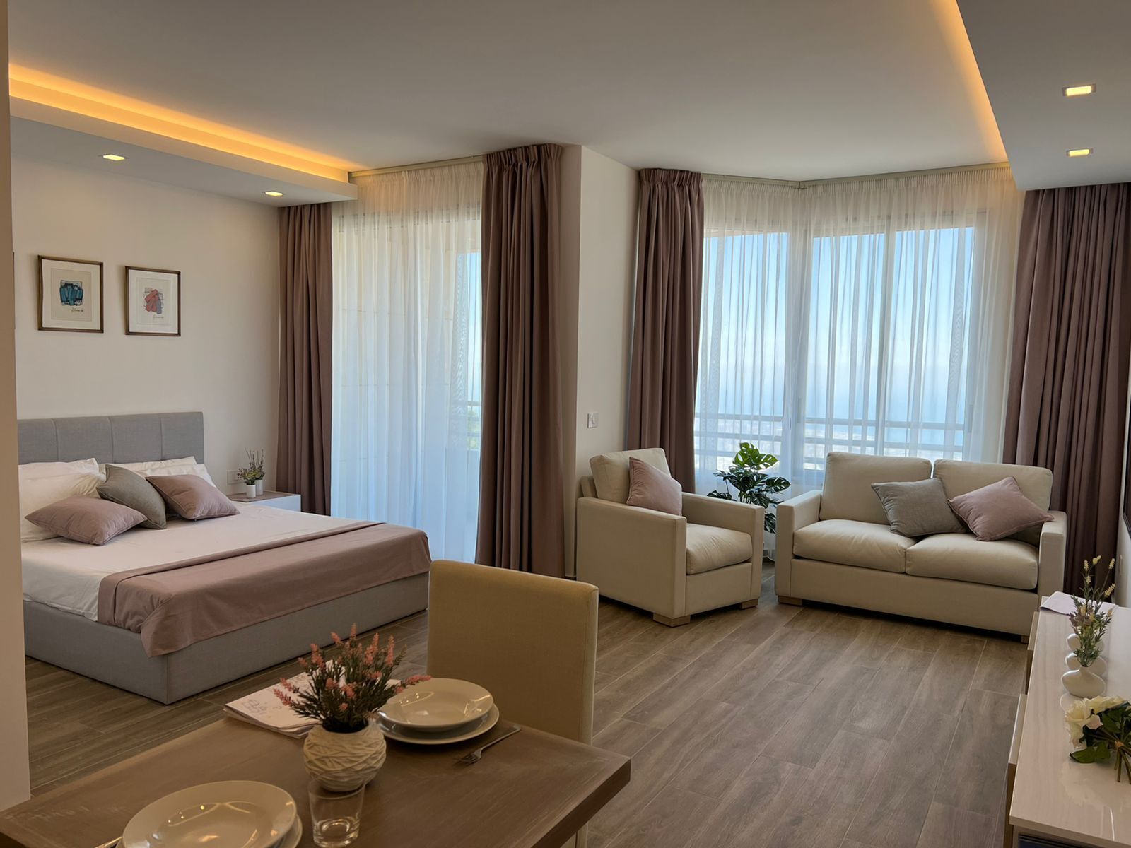 Premium Apartment | 1 bedroom, in-room safe, blackout drapes, soundproofing