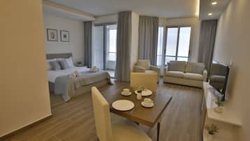 Appartement Premium | 1 chambre, coffres-forts dans les chambres, rideaux occultants