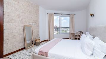 Iron/ironing board, free WiFi