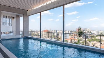Rooftop pool