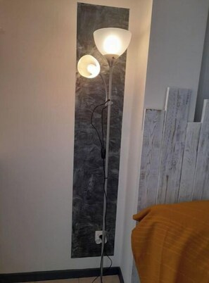 Fer et planche à repasser, accès au Wi-Fi (inclus)