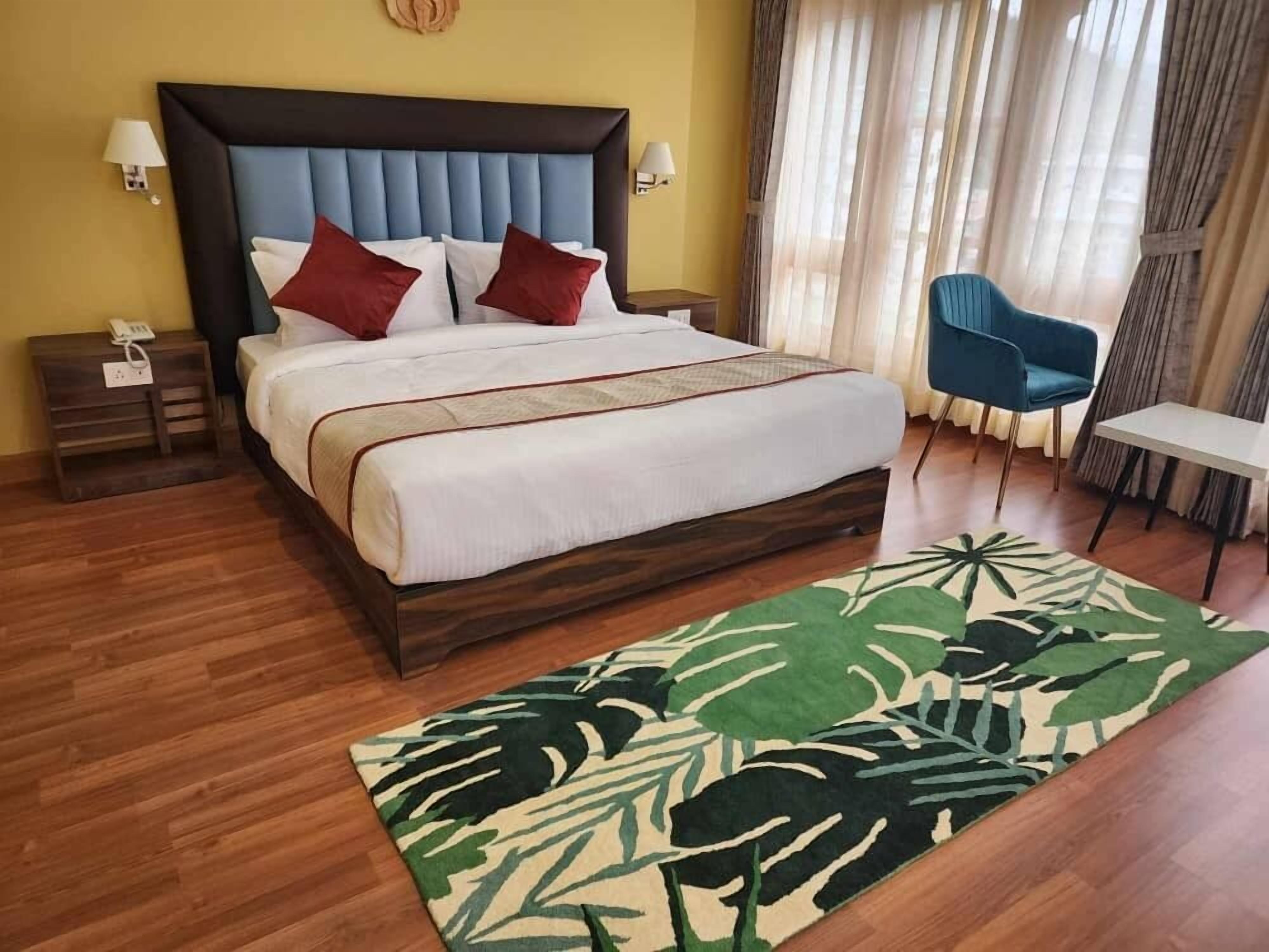 Premium bedding, minibar, desk, laptop workspace