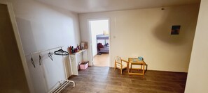 Apartment, 1 Bedroom, Smoking, City View | Interior