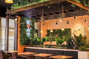 Condo (2 Bedrooms) | Interior