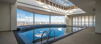 Capital Emerald Line 1 bed  by YourHost