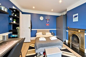 2 chambres, espace de travail pour ordinateur portable, draps fournis