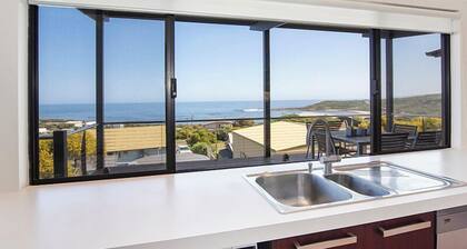 Grace Hill - Magnificent Bay and Ocean Views, Gracetown