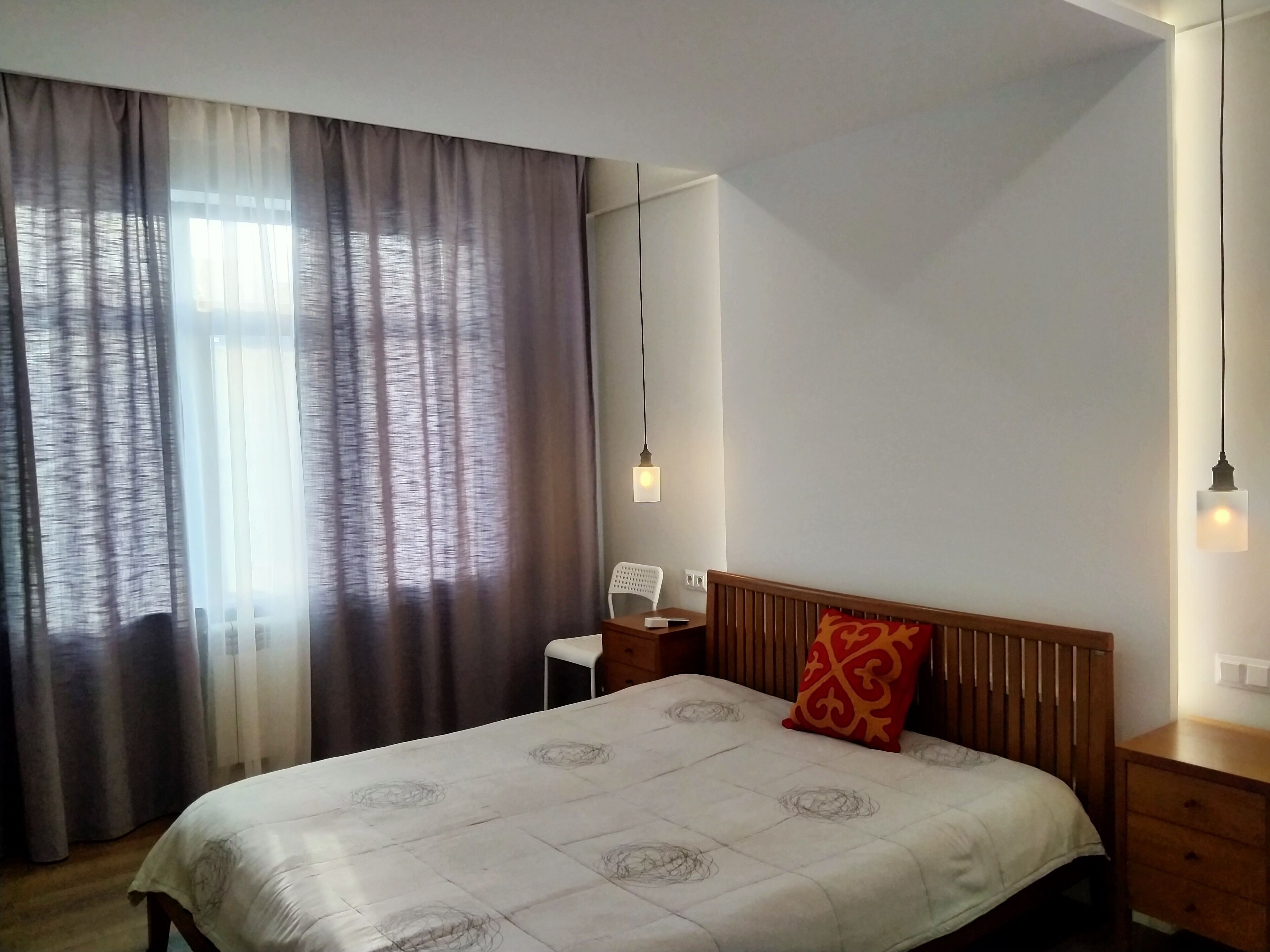 1 habitación, tabla de planchar con plancha, wifi y ropa de cama 