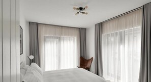 1 bedroom, desk, iron/ironing board, free WiFi - OneFiveSix Unique ApartHotel 1 Bed (Birmingham)