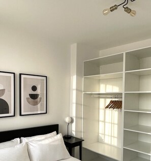 2 bedrooms, iron/ironing board, free WiFi, bed sheets