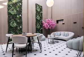 Lobby sitting area - Herzl Boutique (Beersheba)