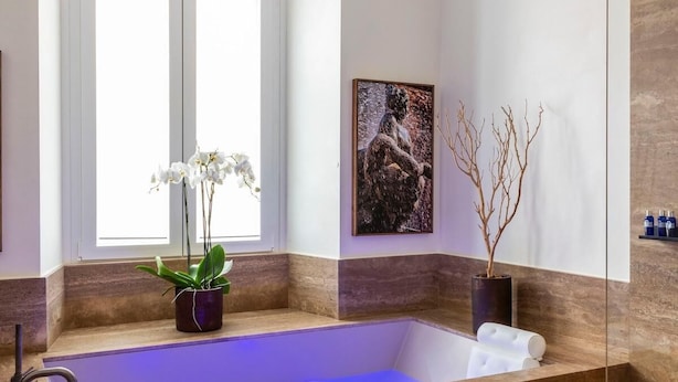 Unclassified image, 1 of 16, button - Luxurious apartment in Rome (Roma)