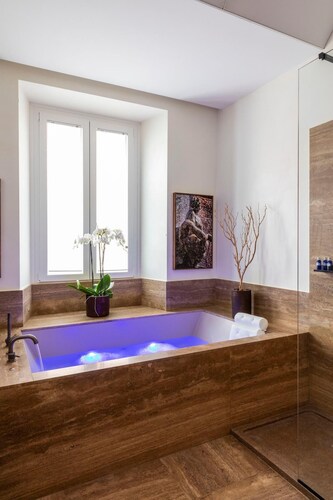 Luxurious apartment in Rome