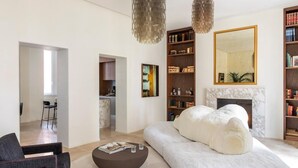Unclassified image, 2 of 16, button - Luxurious apartment in Rome (Roma)